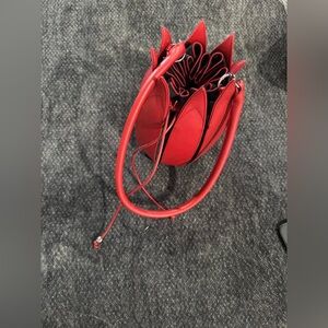 Osprey Red and Black Unique Drawstring Tulip Shoulder bag